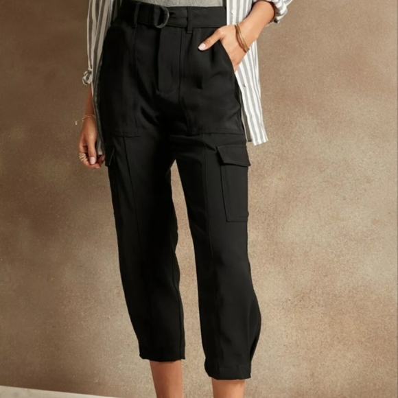 Banana Republic Classic Cargo Pants - Picture 4 of 4